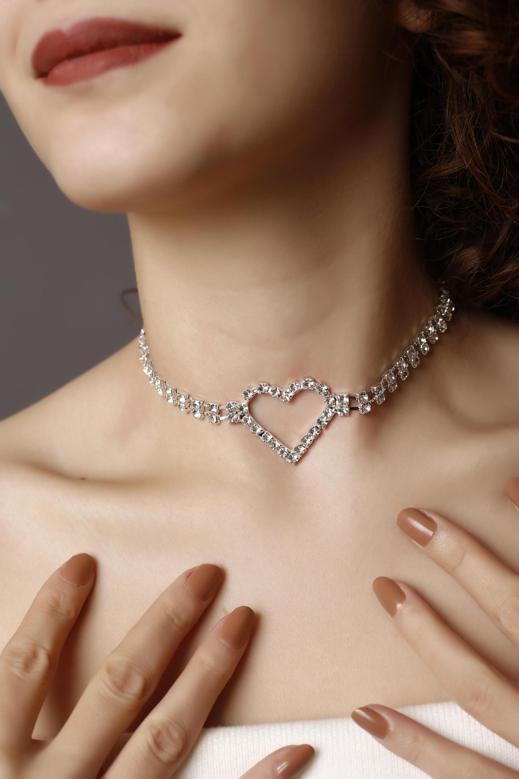 Silver%20Kristal%20Taşlı%20Kalp%20Choker%20Kolye%20Parti%20Kolye%20Gerdanlık