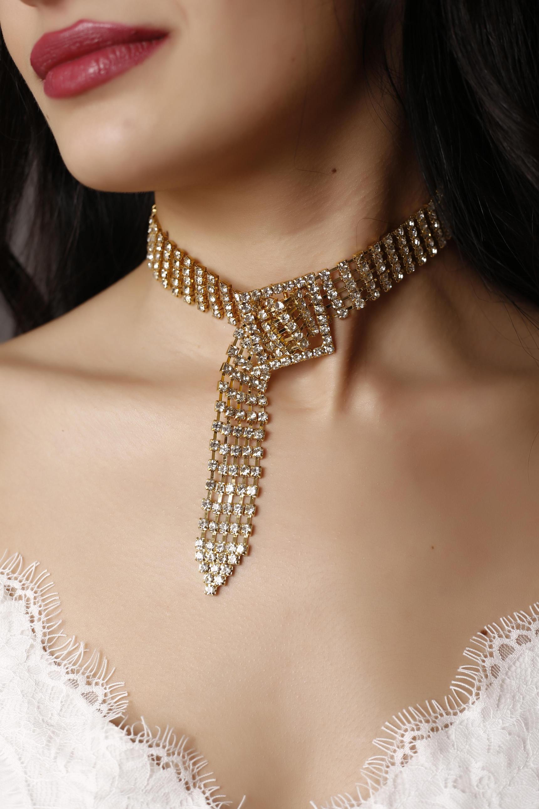 Gold%20Kristal%20Taşlı%20Kemer%20Choker%20Kolye%20Özel%20Kolye%20Taşlı%20Choker