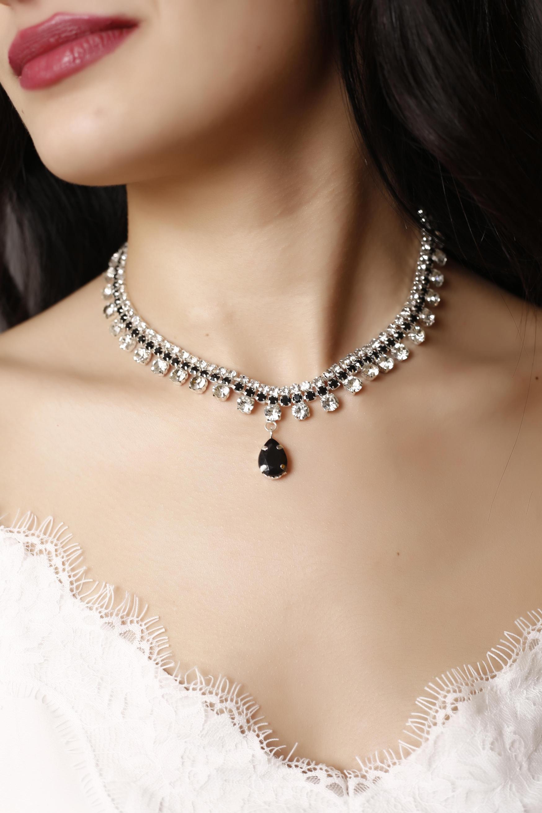 Siyah%20Damla%20Taşlı%20Zirkon%20Choker%20Kolye%20Gerdanlık%20Tasarım%20Choker%20Kolyesi%20Davet%20Kolyesi