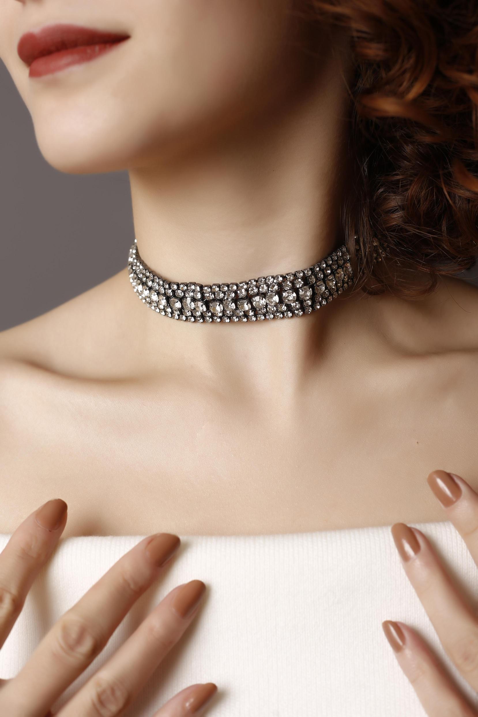 5%20Sıralı%20Taşlı%20Siyah%20Choker%20Kolye,%20Taşlı%20Choker,%20Su%20Yolu%20Choker%20Kolye%20Choker